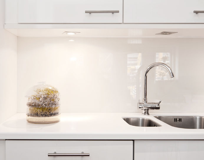 חיפוי זכוכית - מראות אור קריסטל