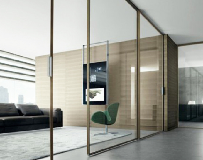 דלת זכוכית למשרד